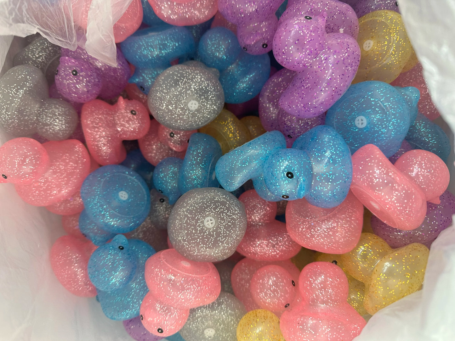 10-100pcs Colourful Rubber Ducks, Toys Squeaky Rubber Ducks Cute Float Duckies for Birthday Party Favors Class Prizes Car Decor